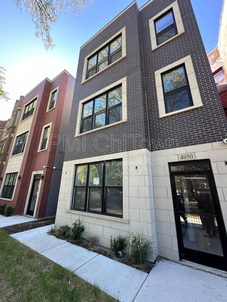 Condo for rent at 4950 S Michigan Ave #1, Chicago, IL 60615