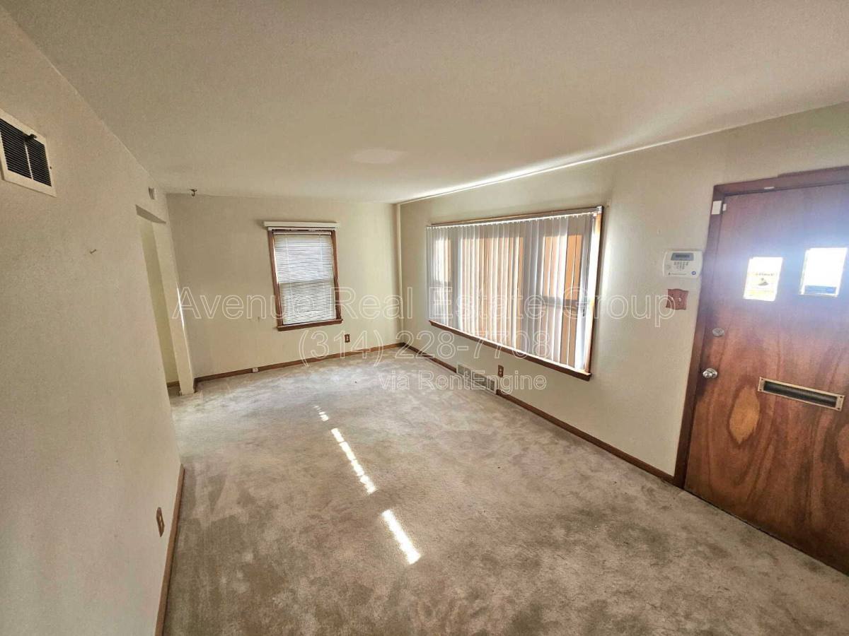 House for rent at 8883 St Cyr Dr, Saint Louis, MO 63136