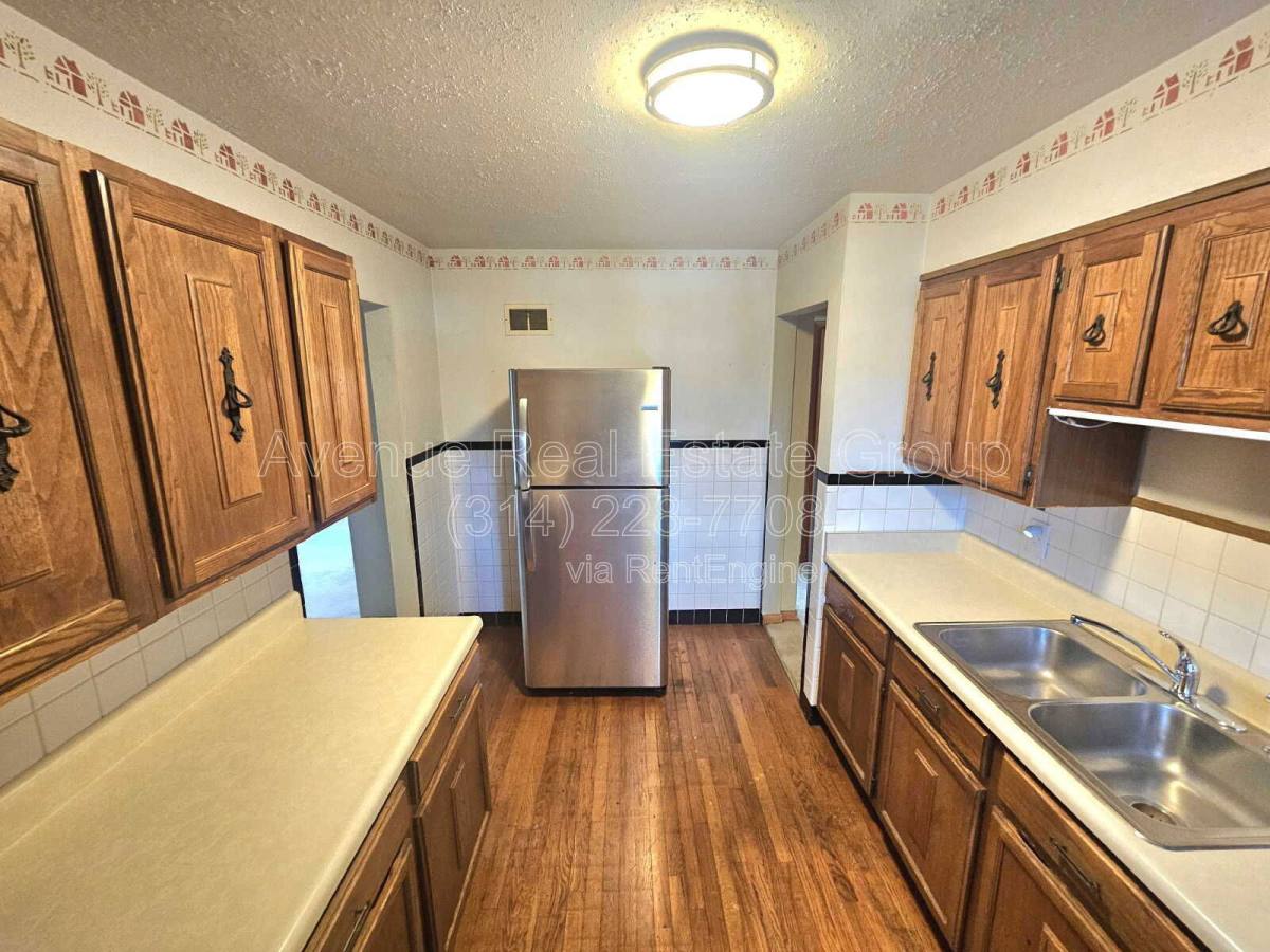House for rent at 8883 St Cyr Dr, Saint Louis, MO 63136