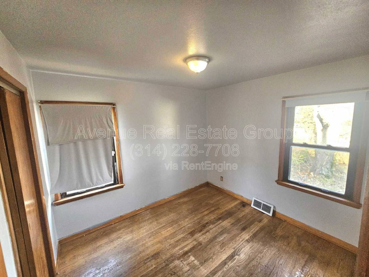 House for rent at 8883 St Cyr Dr, Saint Louis, MO 63136