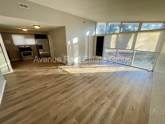 House for rent at 8330 Woodhurst Dr, Saint Louis, MO 63134