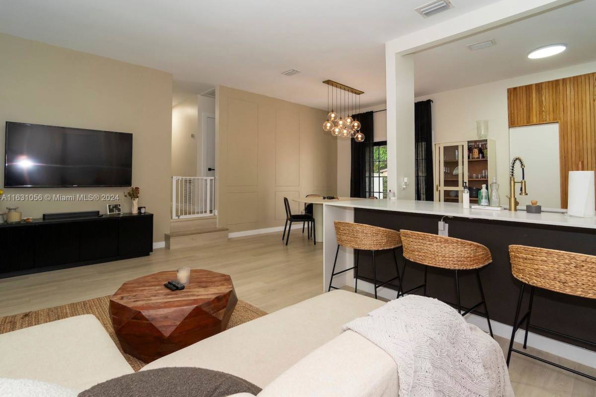 House for rent at 840 NE 158th St, Miami, FL 33162