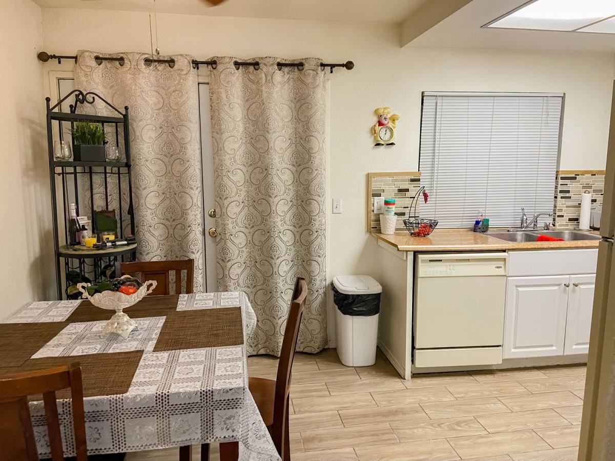 Townhouse for rent at 4770 S Topaz St, Las Vegas, NV 89121