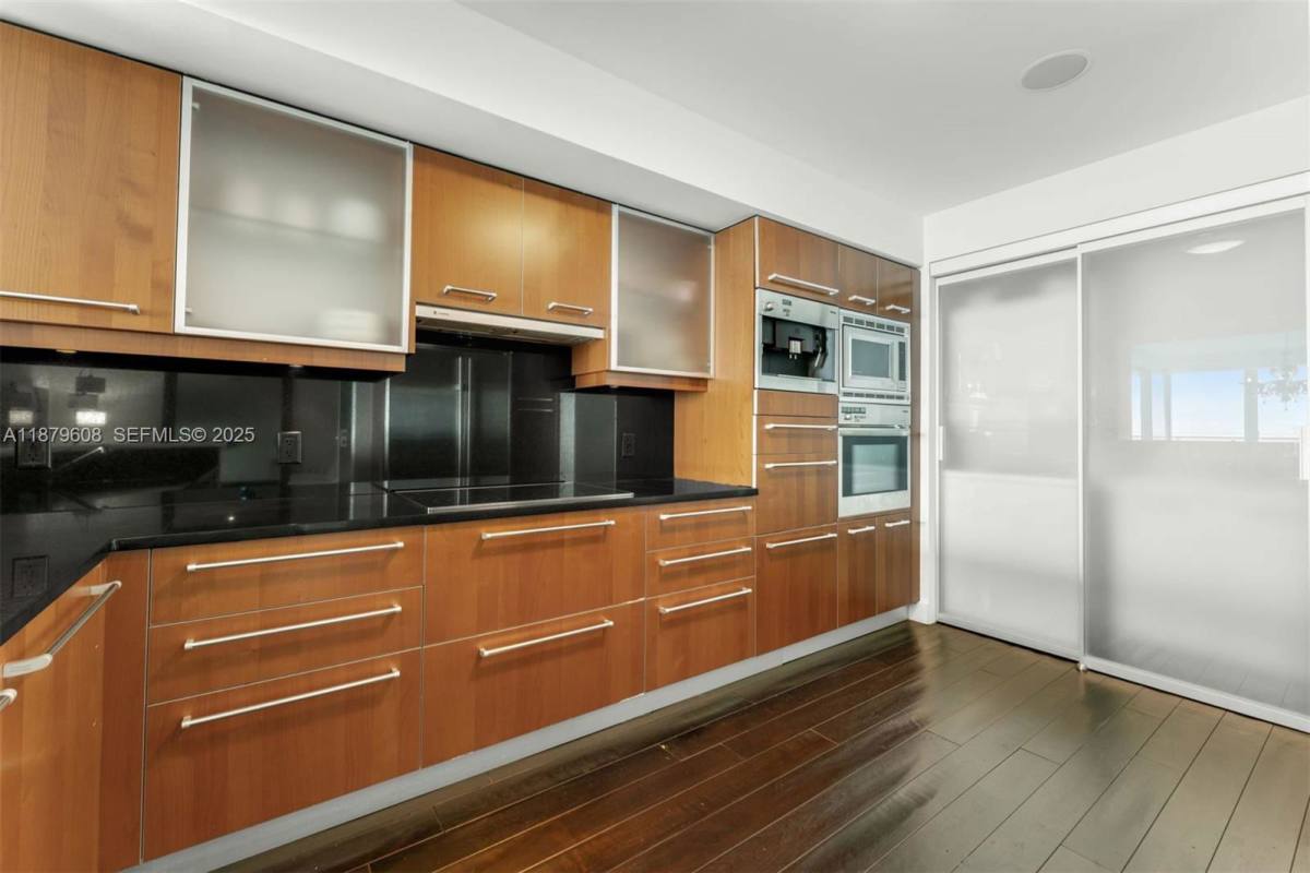 Apartment for rent at 1331 Brickell Bay Dr #3903, Miami, FL 33131