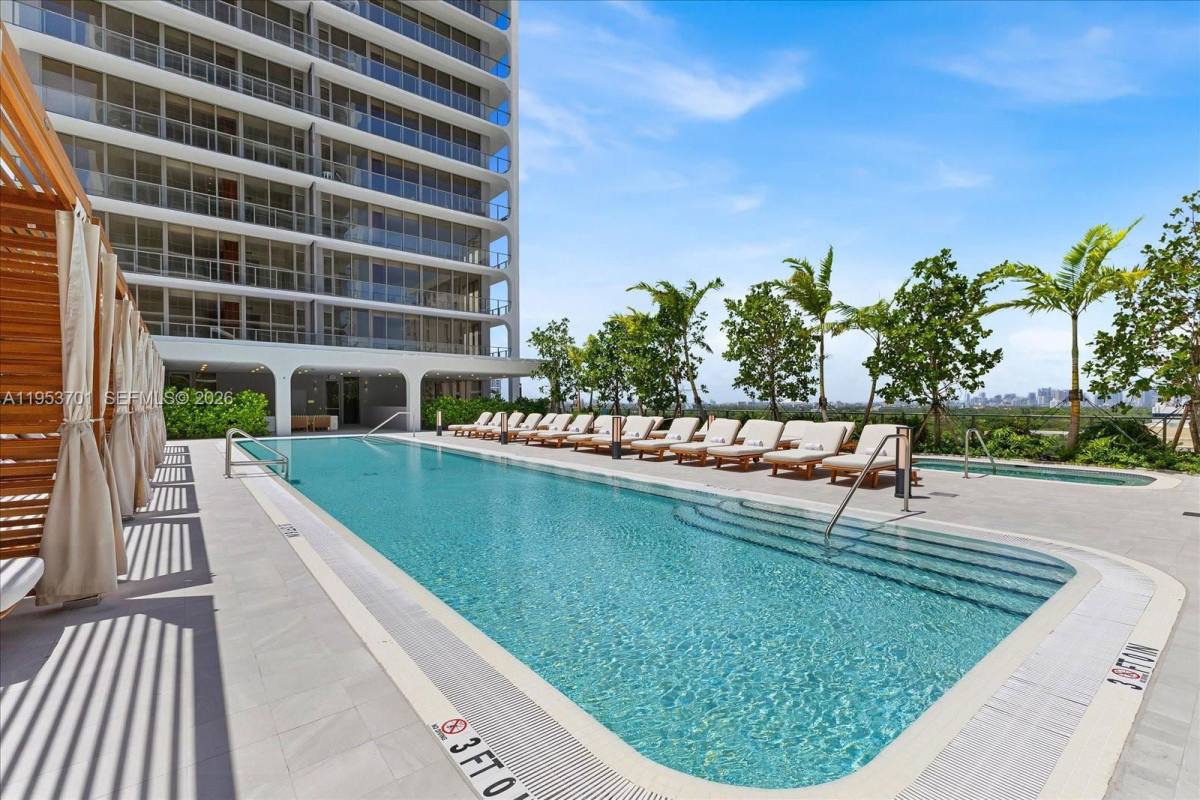 Apartment for rent at 2678 Tigertail Ave, Miami, FL 33133
