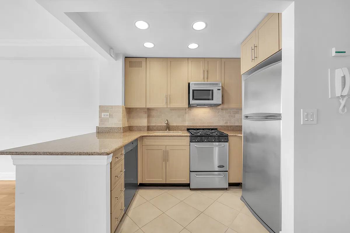 Apartment for rent at 41 Park Ave #12BB, New York, NY 10016