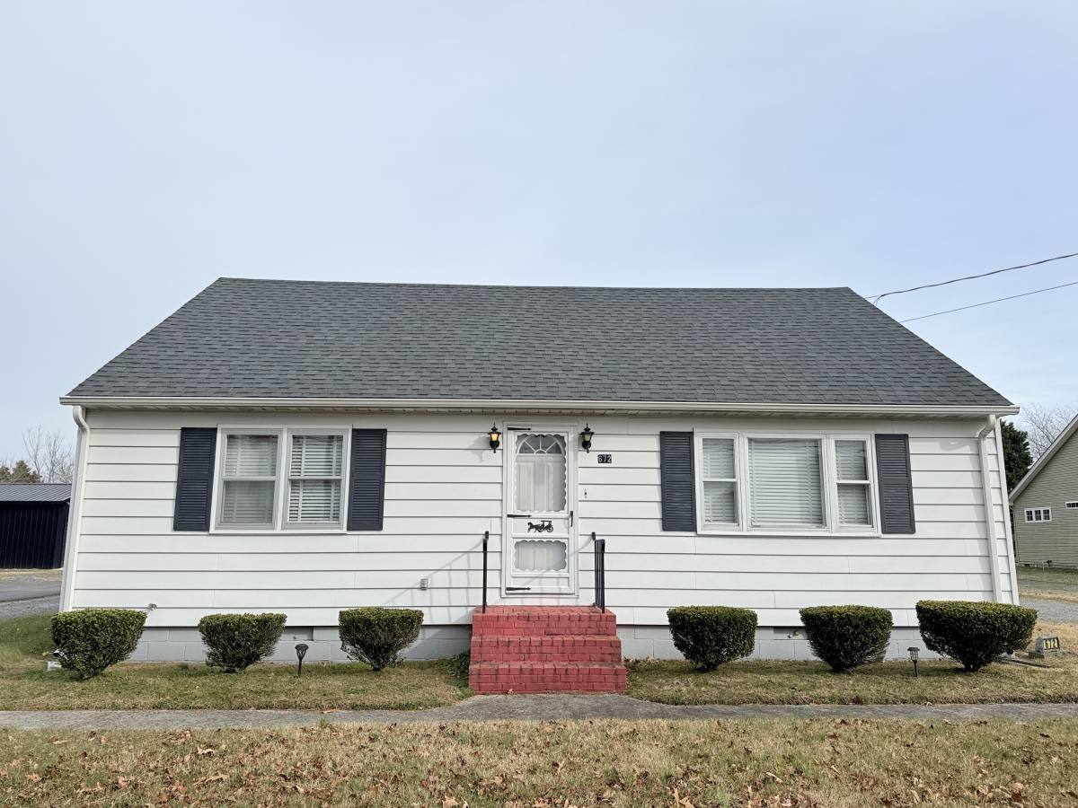 House for rent at 672 N Bedford St, Georgetown, DE 19947