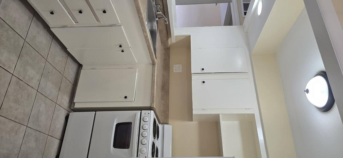 Apartment for rent at 2414 Mimosa Dr #5, Houston, TX 77019