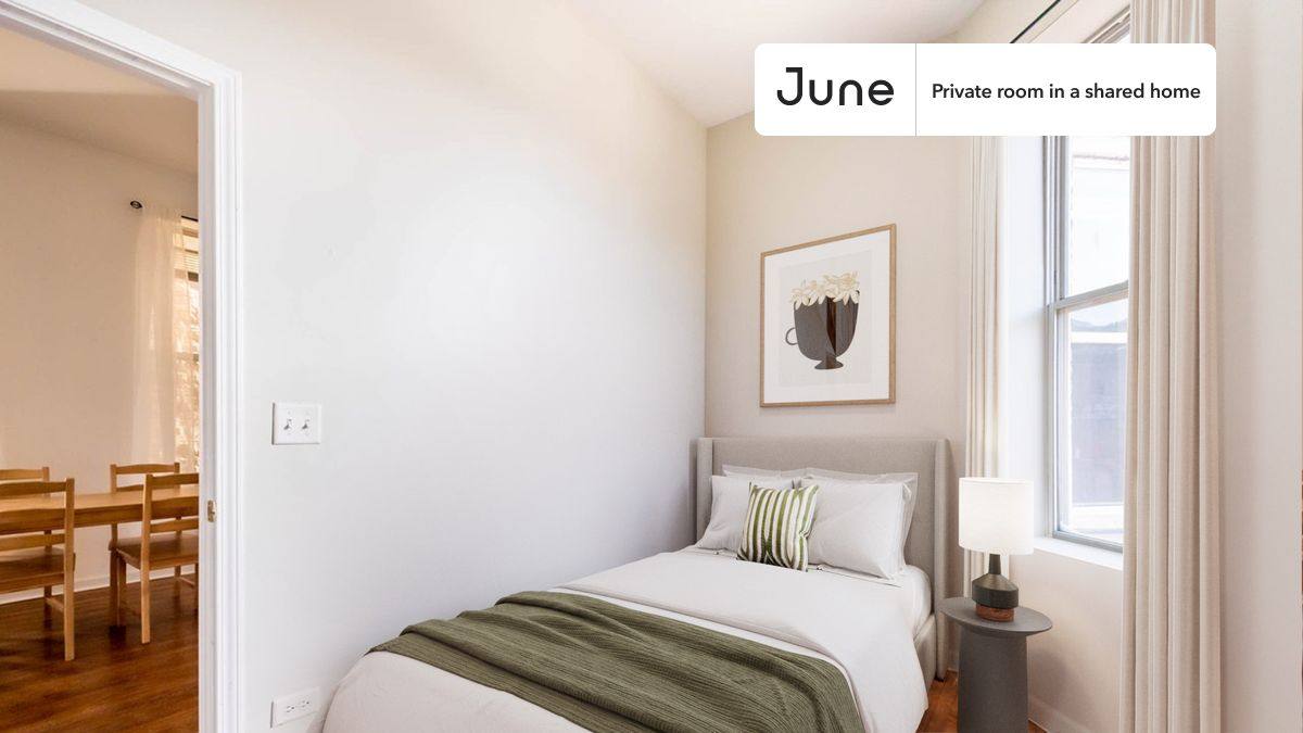 Apartment for rent at 1945 W Cermak Rd #A, Chicago, IL 60608