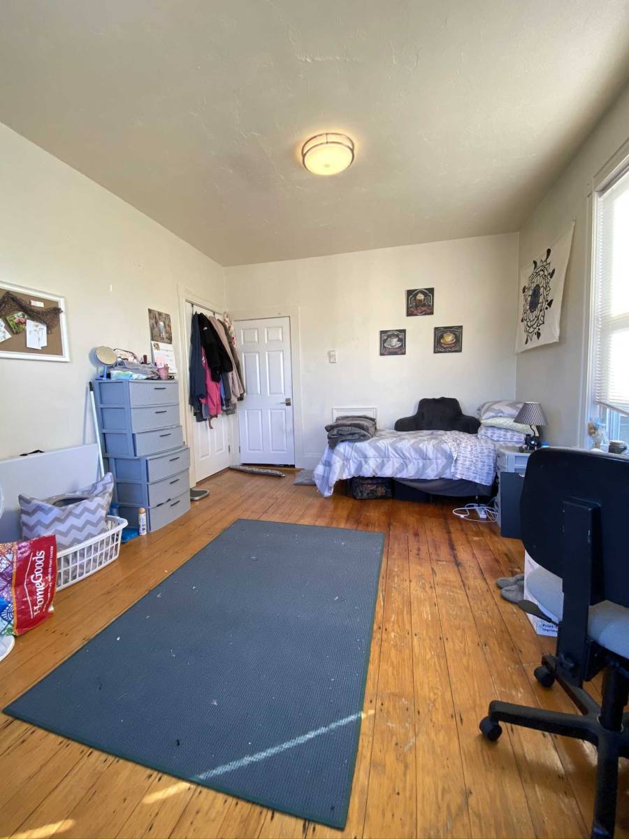 Apartment for rent at 118 Hyde Park Ave, Jamaica Plain, MA 02130