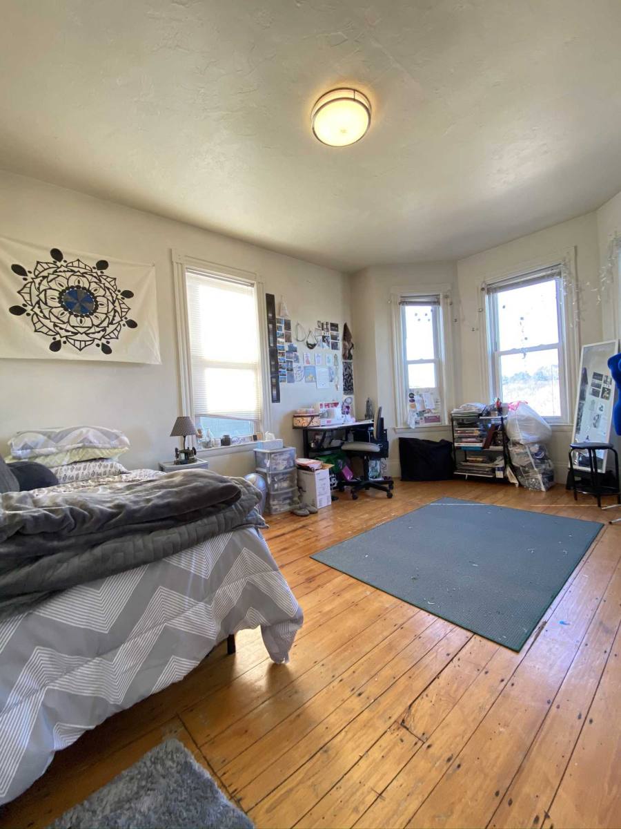 Apartment for rent at 118 Hyde Park Ave, Jamaica Plain, MA 02130