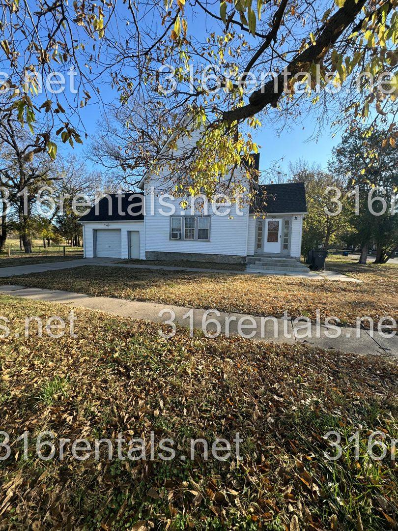 Apartment for rent at 1500 N Main St, Newton, KS 67114