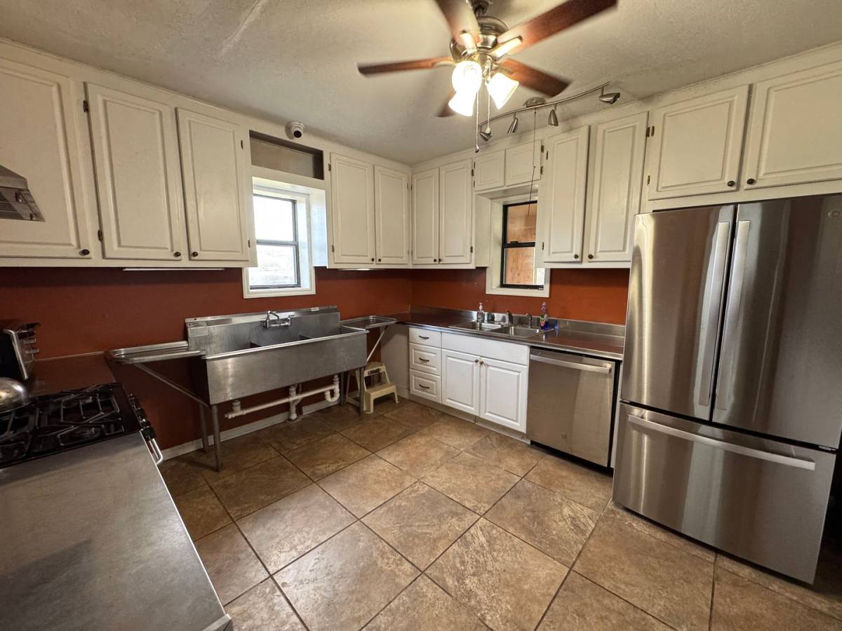 House for rent at 12610 US-Highway, Live Oak, FL 32060