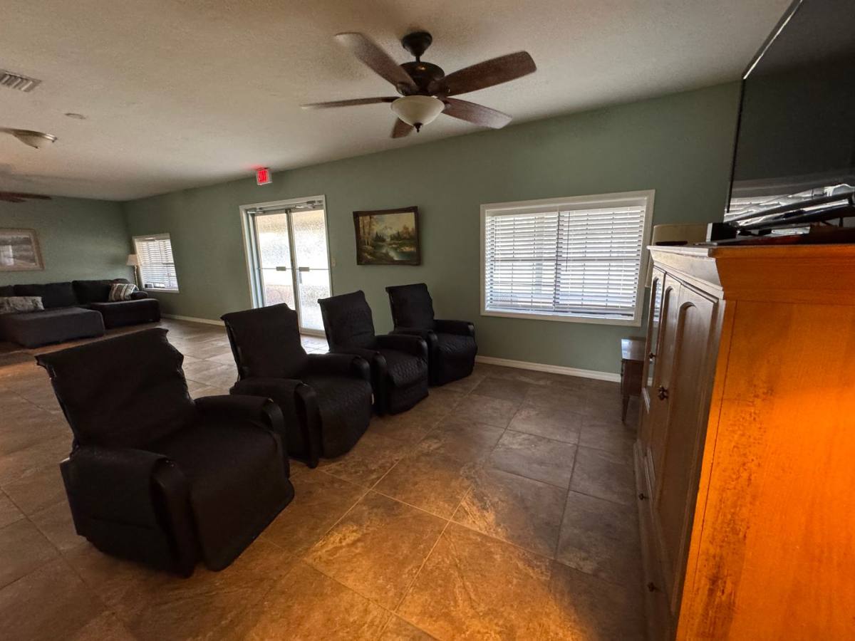 House for rent at 12610 US-Highway, Live Oak, FL 32060