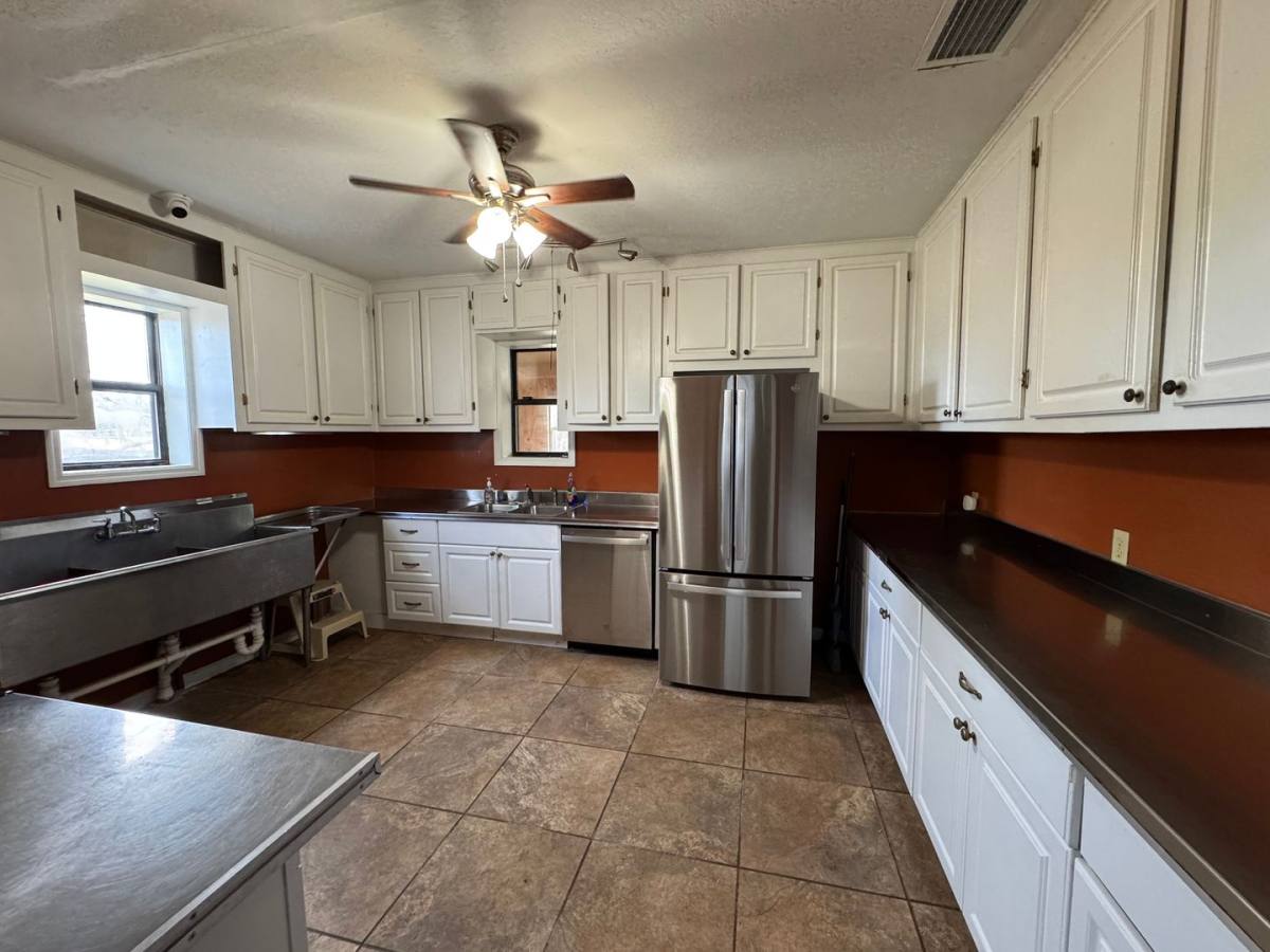 House for rent at 12610 US-Highway, Live Oak, FL 32060