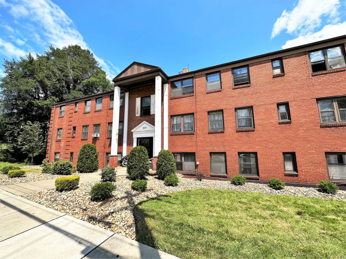 Townhouse for rent at 824 Perry Highway, Pittsburgh, PA 15229