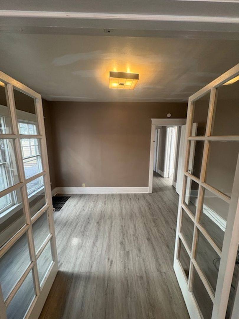 Apartment for rent at 2210-2212 N Knoxville Ave, Peoria, IL 61603