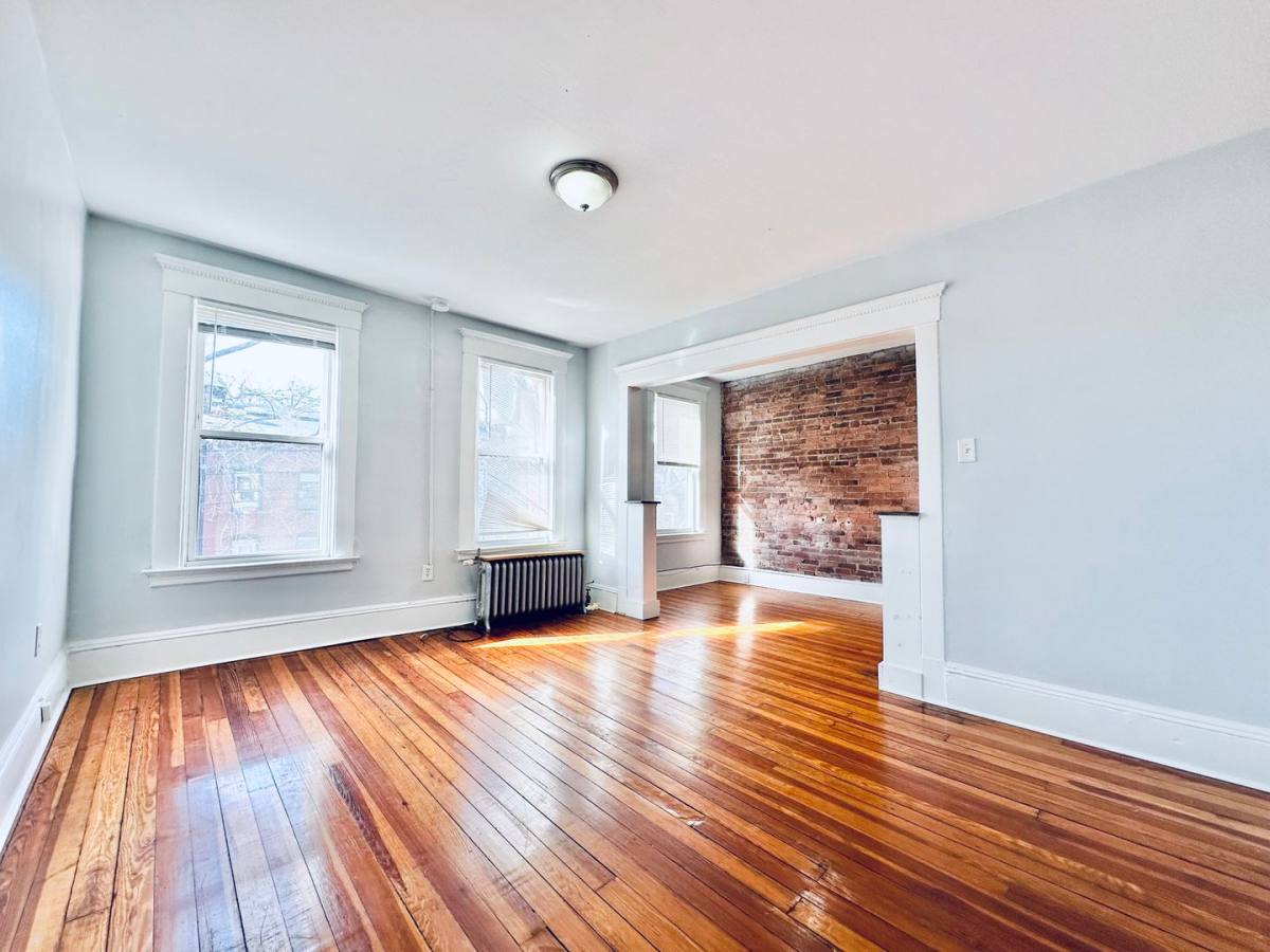 Apartment for rent at 165 Park St, New Haven, CT 06511