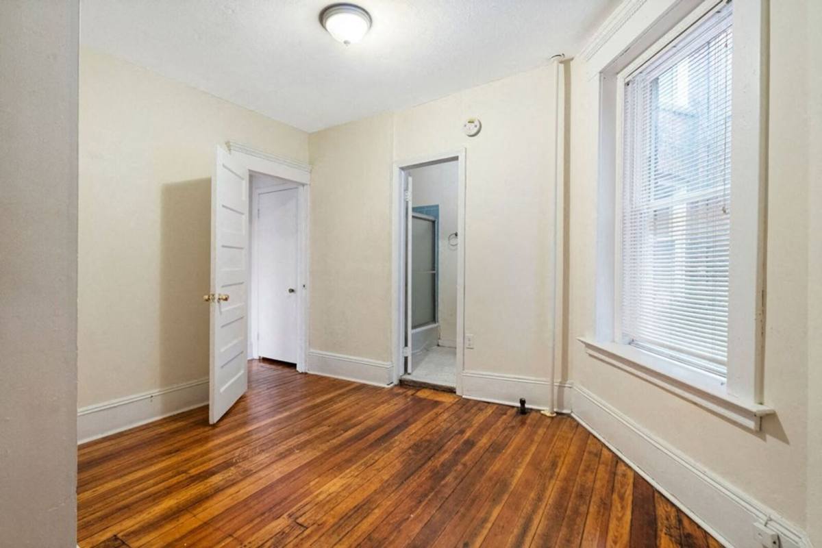 Apartment for rent at 165 Park St, New Haven, CT 06511