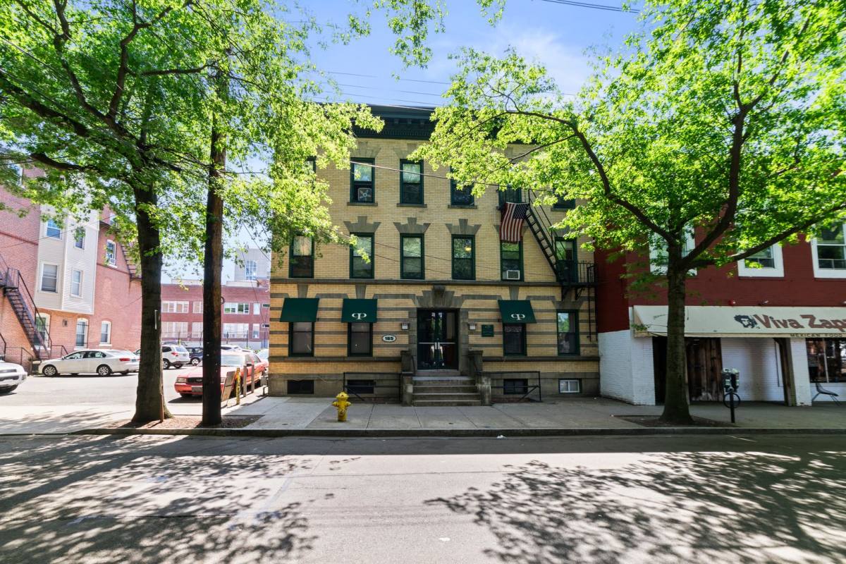 Apartment for rent at 165 Park St, New Haven, CT 06511