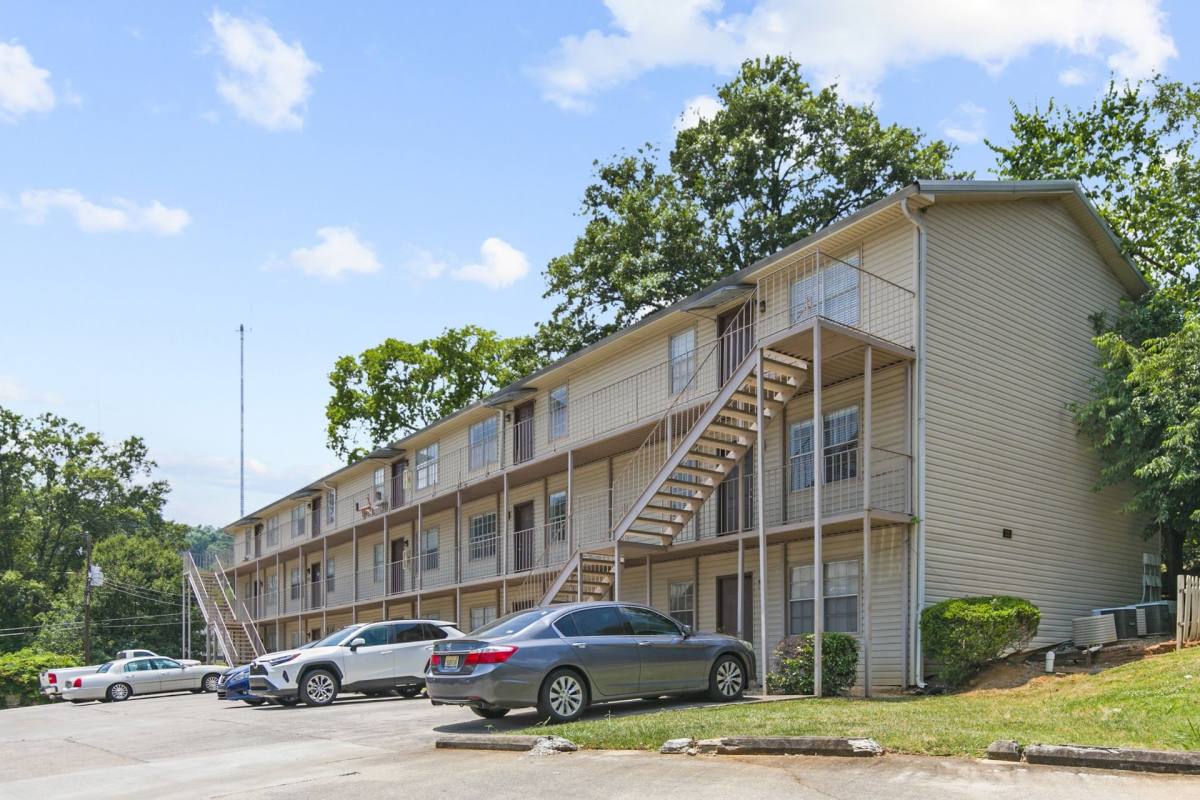 Townhouse for rent at 1331 14th Ave S, Birmingham, AL 35205