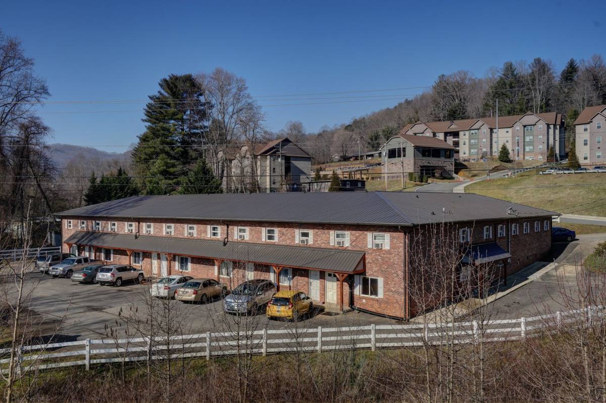 Apartment for rent at 71 Black Hawk Rd, Cullowhee, NC 28723