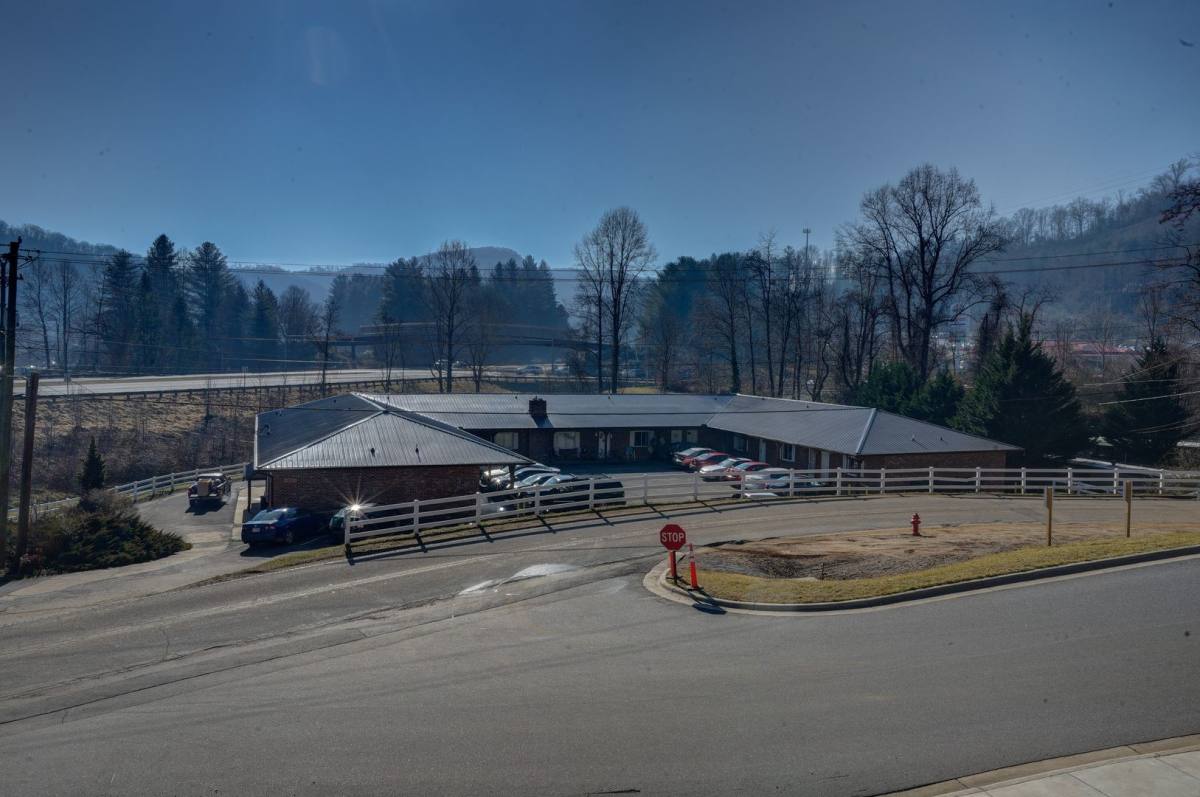 Apartment for rent at 71 Black Hawk Rd, Cullowhee, NC 28723