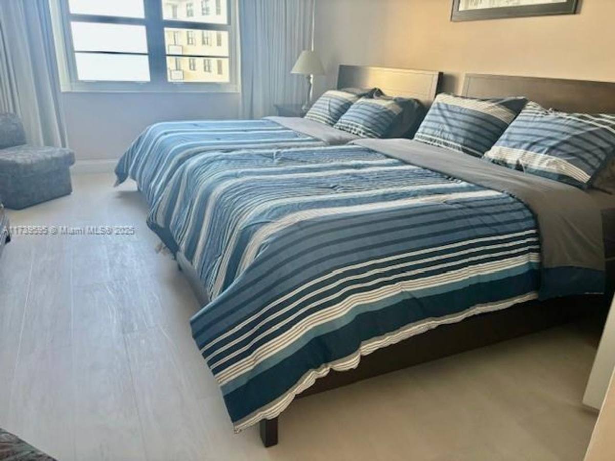 Apartment for rent at 100 Lincoln Rd, Miami Beach, FL 33139