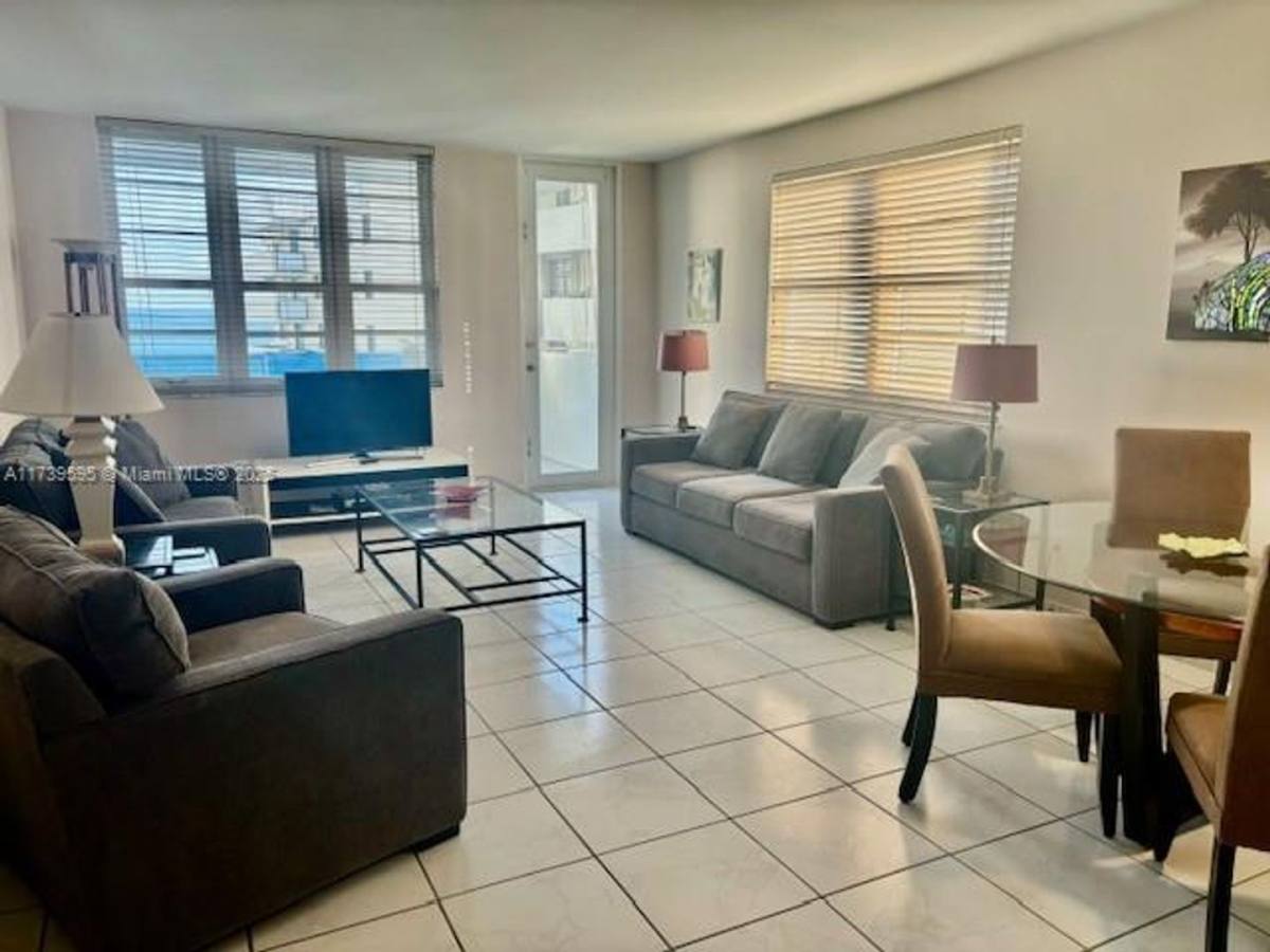 Apartment for rent at 100 Lincoln Rd, Miami Beach, FL 33139