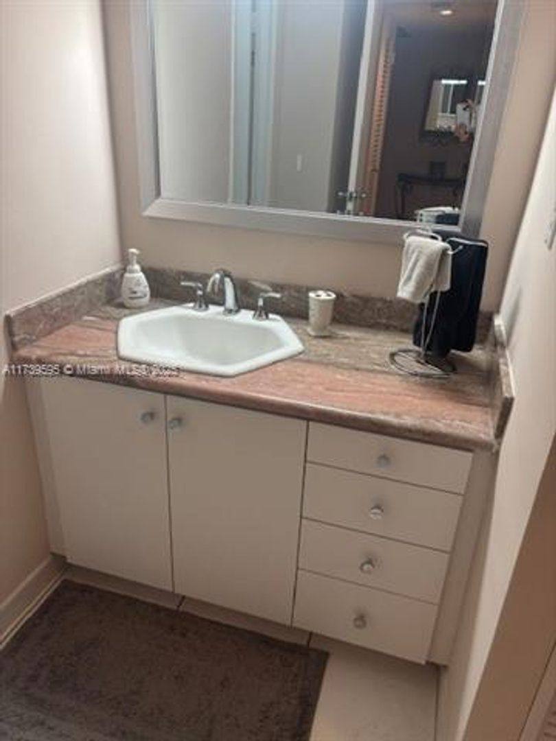 Apartment for rent at 100 Lincoln Rd, Miami Beach, FL 33139