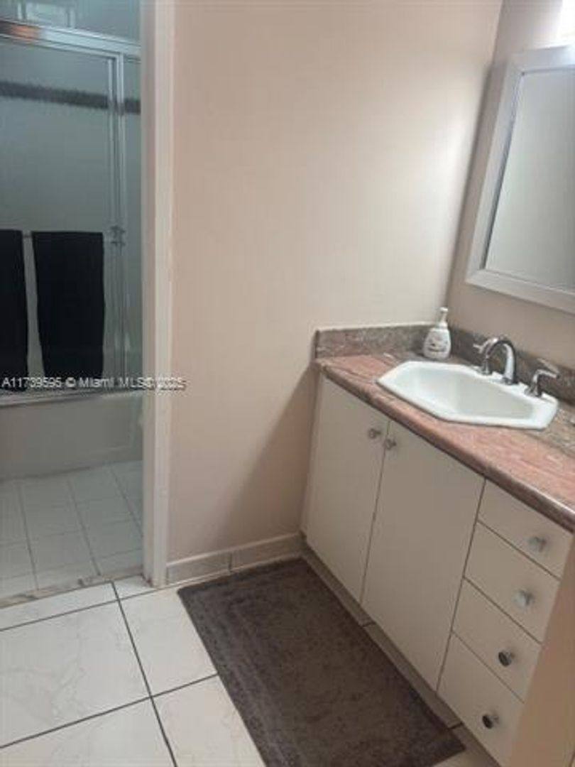 Apartment for rent at 100 Lincoln Rd, Miami Beach, FL 33139