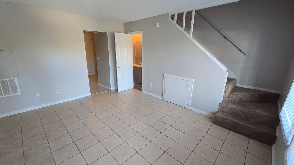 Townhouse for rent at 1639 N Ave, West Columbia, SC 29169