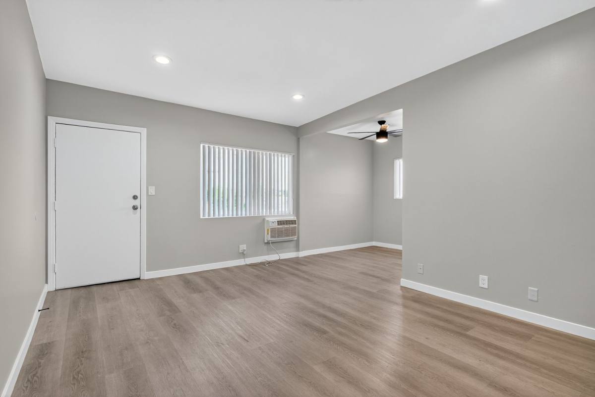 Apartment for rent at 9632 Ball Rd, Anaheim, CA 92804