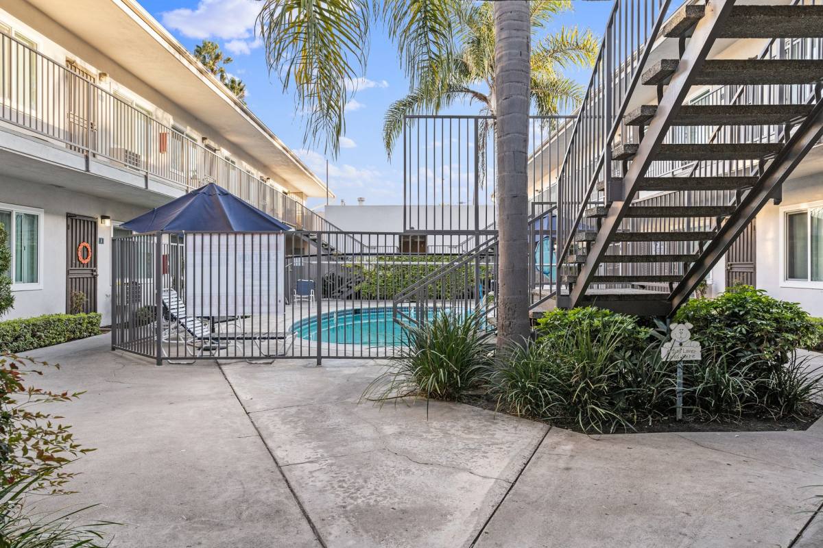 Apartment for rent at 9632 Ball Rd, Anaheim, CA 92804