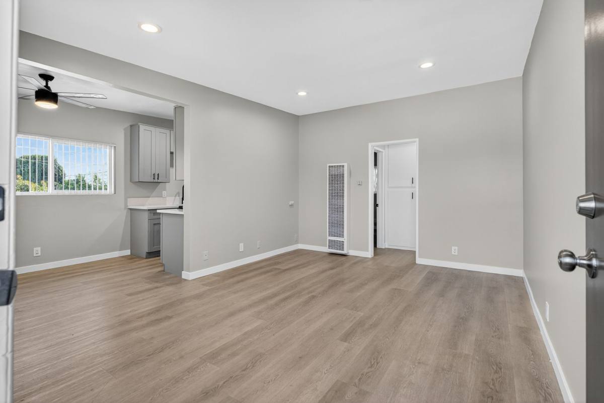 Apartment for rent at 9632 Ball Rd, Anaheim, CA 92804