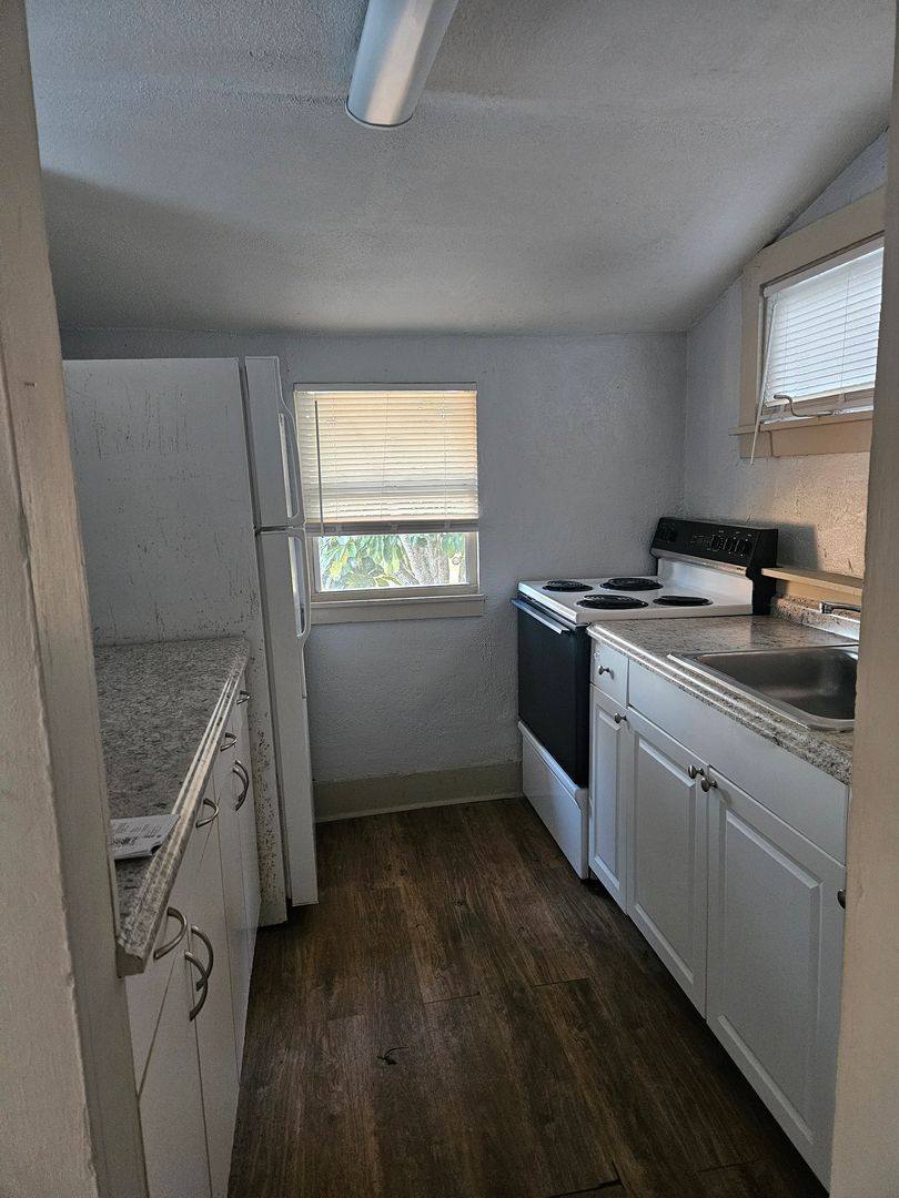 House for rent at 223 B2 N Hollywood Ave, Daytona Beach, FL 32118