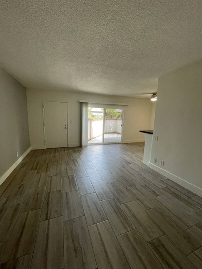 Apartment for rent at 2616 Green Meadow Rd, Lakewood, CA 90712
