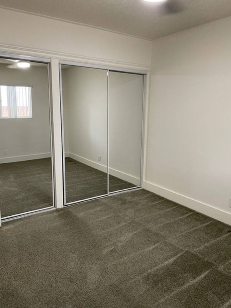 Apartment for rent at 2616 Green Meadow Rd, Lakewood, CA 90712