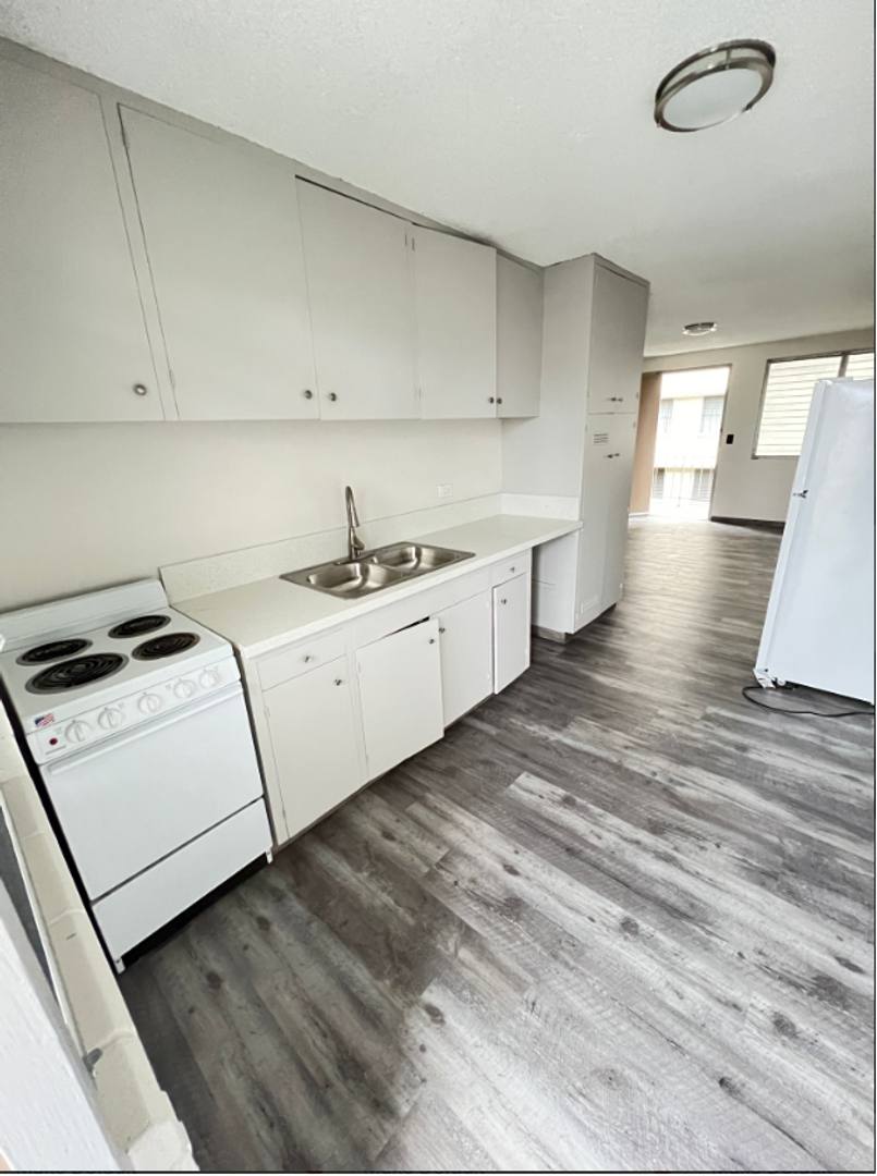 Apartment for rent at 910 Birch St, Honolulu, HI 96814
