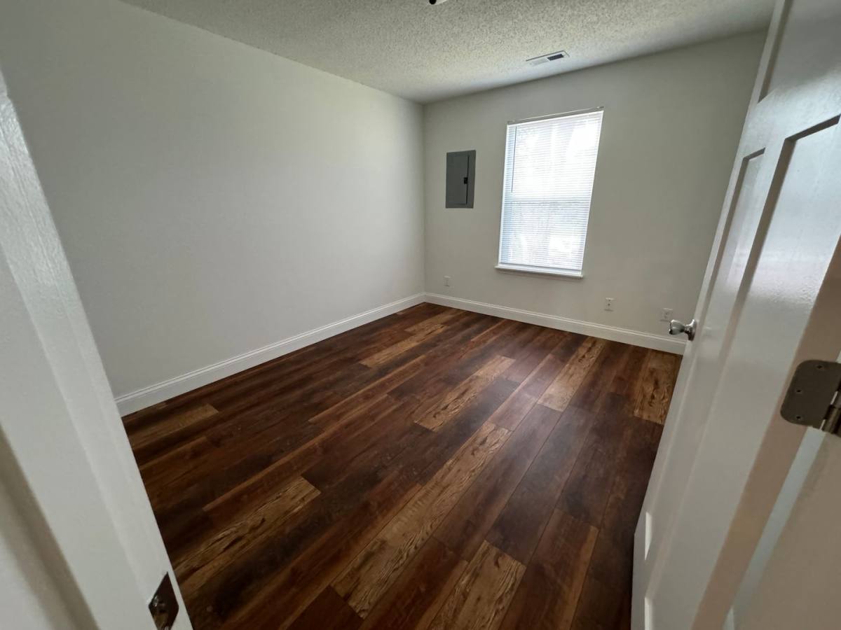 Apartment for rent at 621 Gateway Court, Lawrence, KS 66049