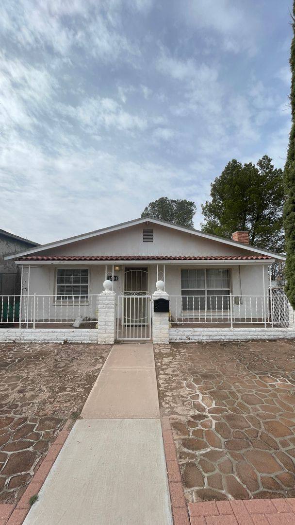 House for rent at 1704 N J Ave, Douglas, AZ 85607
