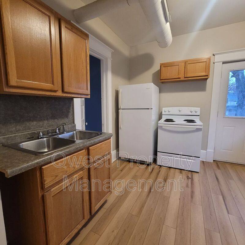Apartment for rent at 46 National Ave SW, Grand Rapids, MI 49504