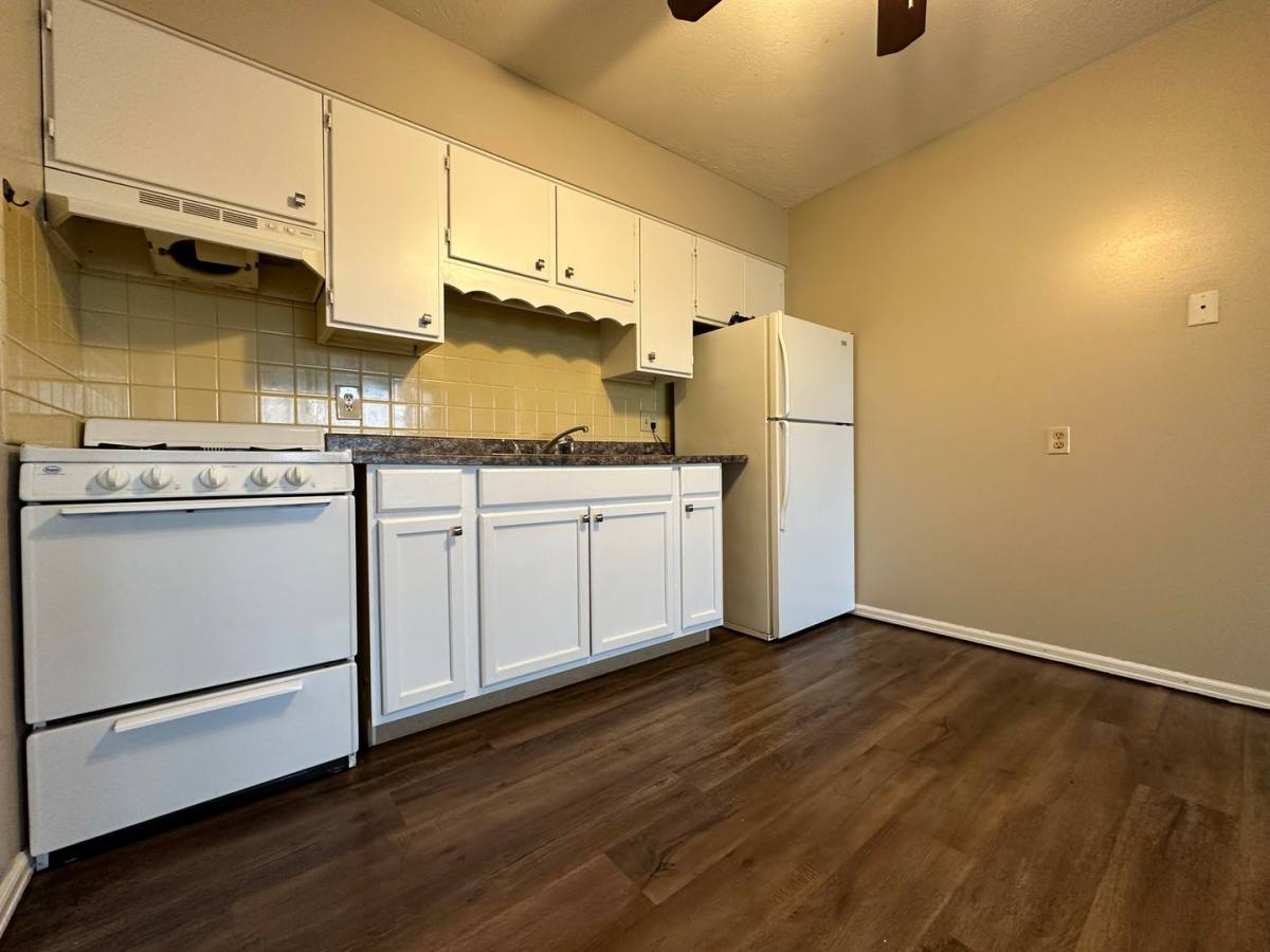 Apartment for rent at 601 Bradley Dr, Bloomington, IL 61701