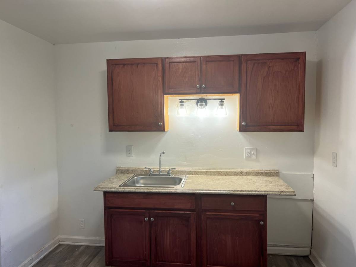 House for rent at 10020 Corning, Oak Park, MI 48237