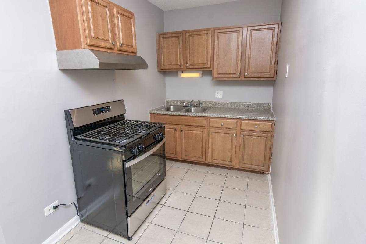 Apartment for rent at 1115 E 81st St, Chicago, IL 60619