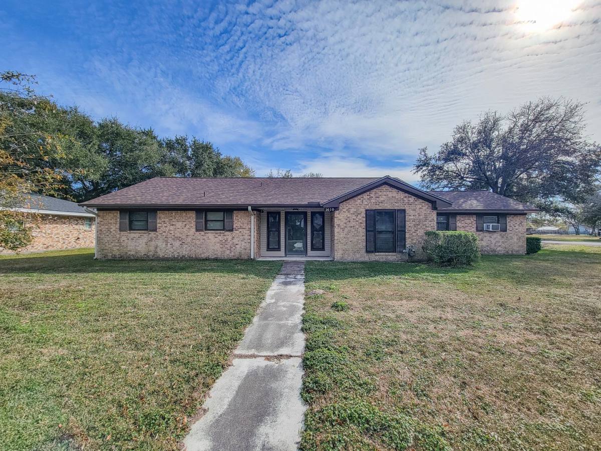 House for rent at 1610 Maryon St, Baytown, TX 77523
