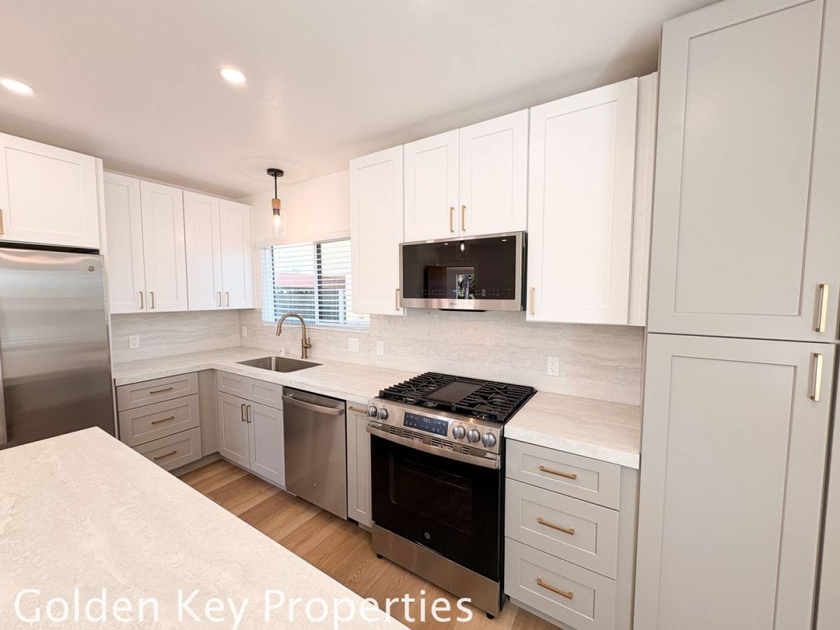Apartment for rent at 1724 Broadway St, Oceanside, CA 92054