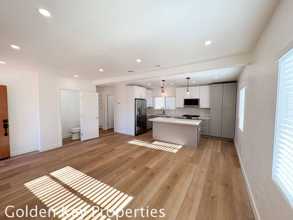 Apartment for rent at 1724 Broadway St, Oceanside, CA 92054
