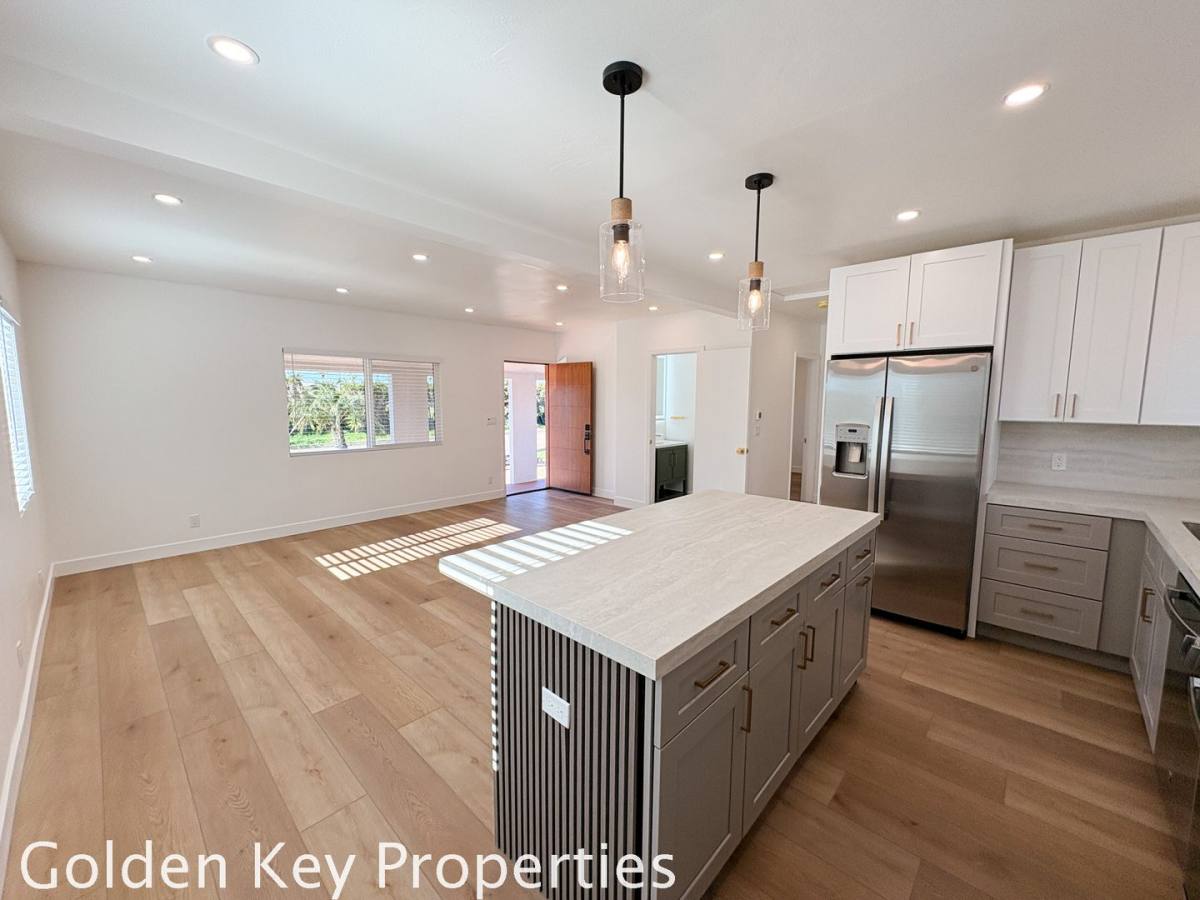Apartment for rent at 1724 Broadway St, Oceanside, CA 92054