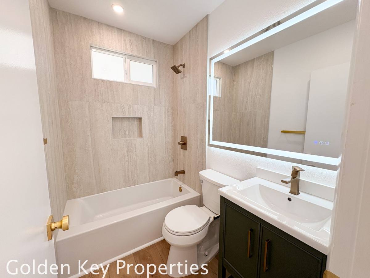 Apartment for rent at 1724 Broadway St, Oceanside, CA 92054